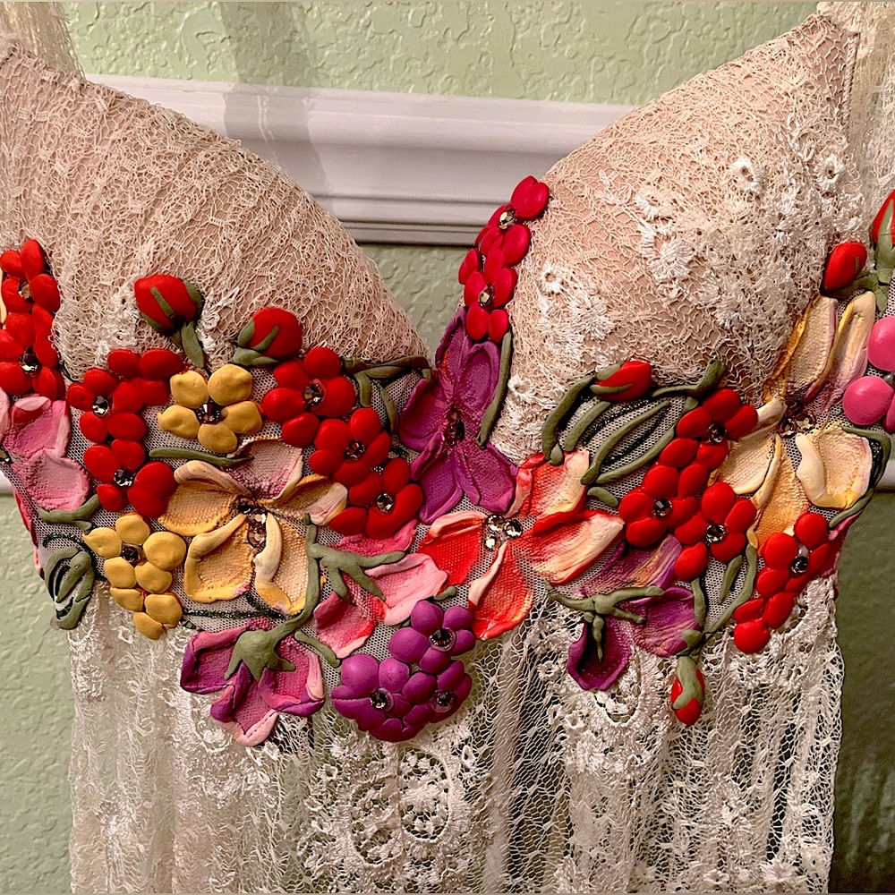 $500 NWT RARE S Ema Savahl handmade lace hand painted top w/swarovski crystals
